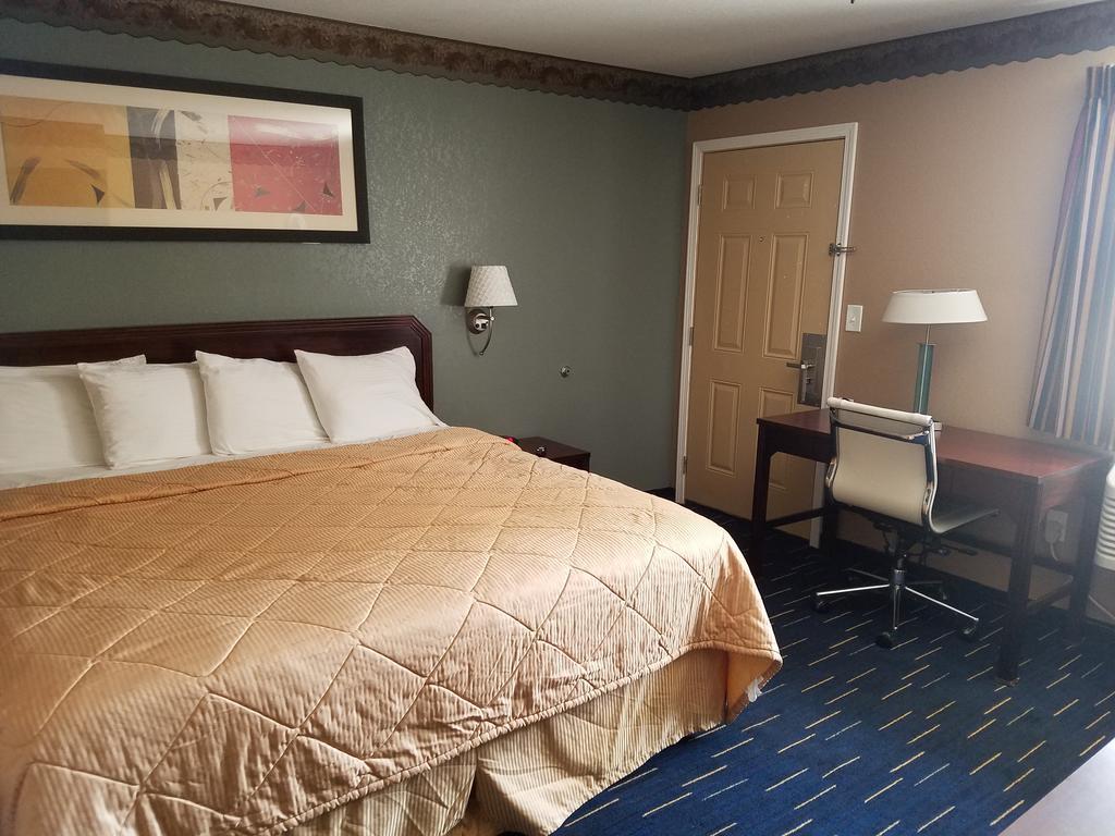 Country Inn Sterling Ngoại thất bức ảnh